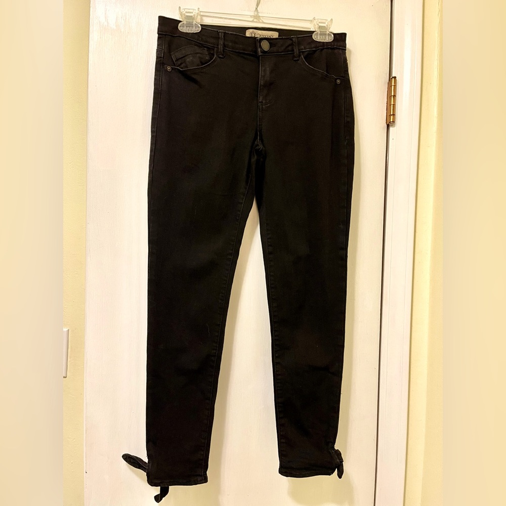 Democracy Women’s AB Solution Stretch Cropped Black Denim Jean 28” Waist